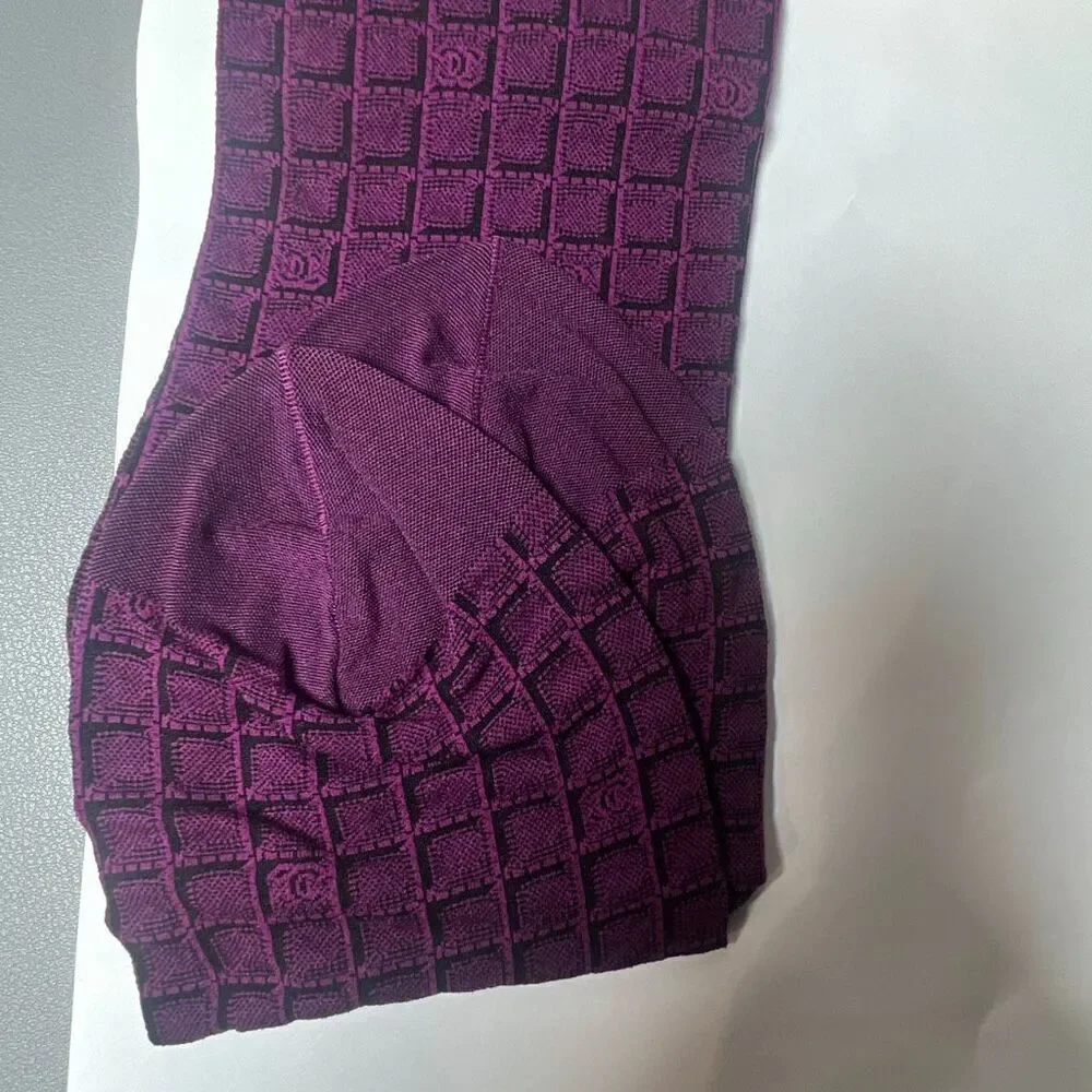 Chanel Jacquard Tights Bordeaux & Black CC Logo Pattern Size 2 New in Package